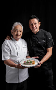 Chile En Nogada Ángel Vázquez